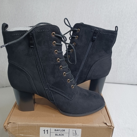 Journee Collection Baylor Black Boots Size 11 - Picture 5 of 6